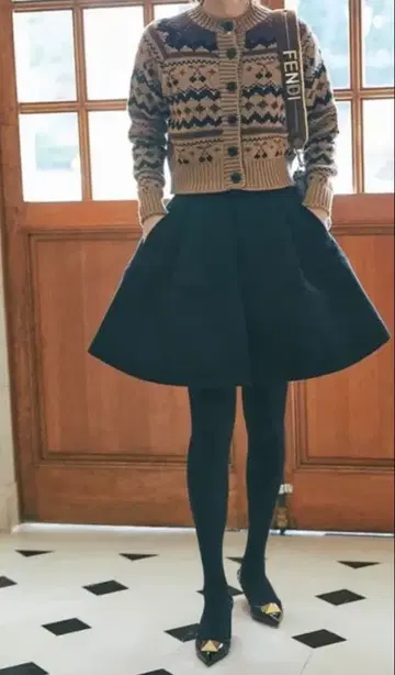 세븐틴 seventen 하이웨스트 플레어 큐롯 S 새상품급