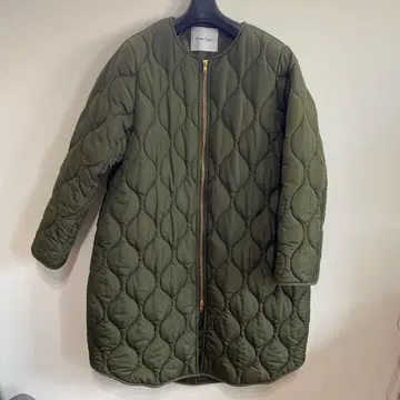 Emma Taylor 퀼팅 자켓 올리브 그린 새상품급