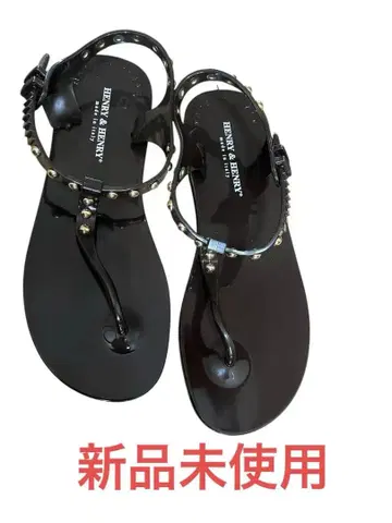 HENRY & HENRY 블랙 스터드 샌들