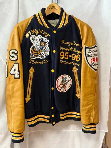 휴잇 바시티 자켓 2