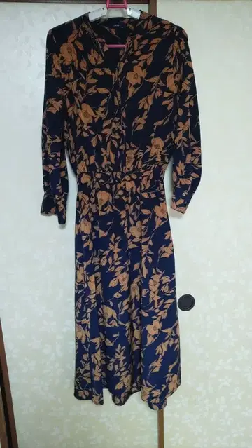 SHIPS-꽃무늬 롱 원피스 긴팔 네이비