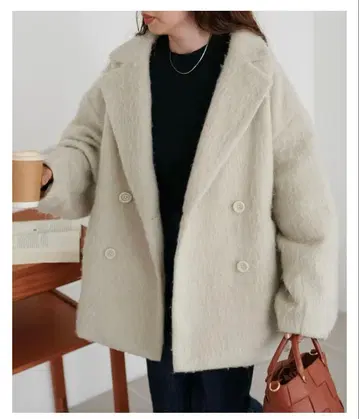 Discoat 디스코트 샤기 미들 코트 아이보리