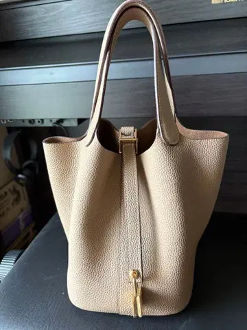 버킷백 큐브백 가죽