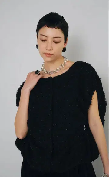 chieko+ 트위드 볼 베스트 블랙 36