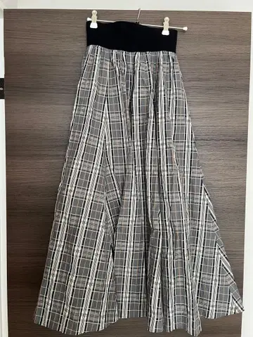 PASSIONE / 그레이 체크 무늬 플레어 롱 스커트 사이즈 38