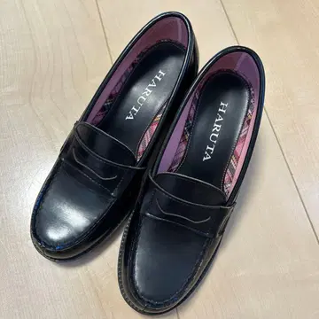 HARUTA 블랙 로퍼 힐