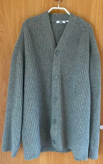 UNIQLO U 프리미엄 라무 리브 V넥 가디건