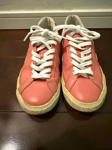 VEJA 핑크 가죽 스니커즈 36