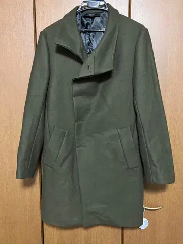 ZARA 올리브 그린 피 코트 5버튼