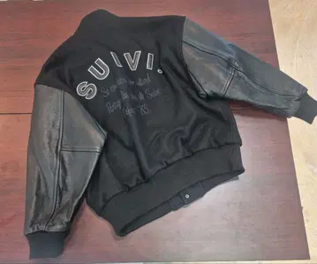 SUIVI 바시티 자켓 블랙 구제 의류