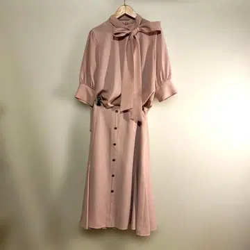 핑크 리본 포함 블라우스 스커트 셋업