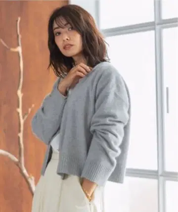 BAYFLOW 베이플로우 폭스 니트 가디건 골드 버튼 샤기