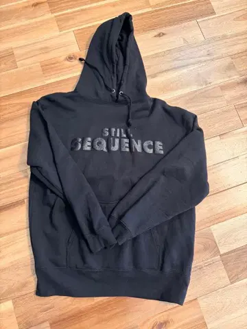 블랙 STILL SEQUENCE 후드티