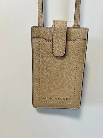 새상품 MARC JACOBS 스마트폰 숄더백 베이지