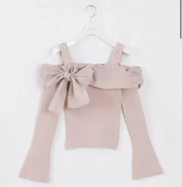 evelyn 오프숄더 리본 니트 핑크 프리 사이즈 에블린