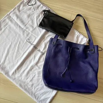 Calvin Klein Jeans 보라색 숄더백