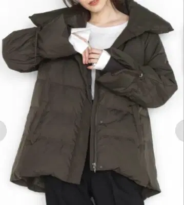 택 포함 미사용 새상품 다운 자켓 카키