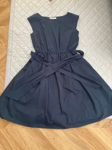 KUMIKYOKU 네이비 슬리브리스 원피스 사이즈 2