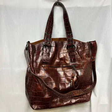 다크 브라운 크로커다일 패턴 토트백