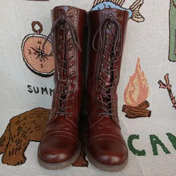 브라운 가죽 레이스업 부츠
