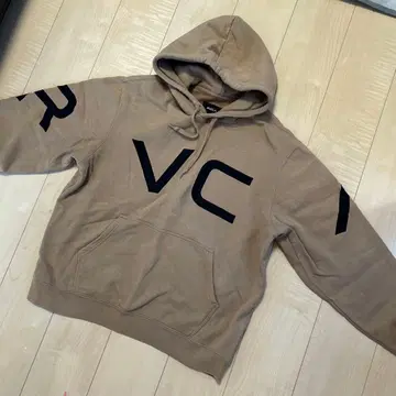 RVCA 베이지 후드 부착 후드티