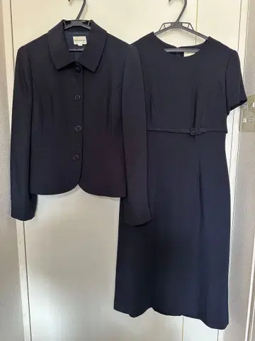 도쿄 소와르 RIFANNE 네이비 원피스 정장 자켓 포함