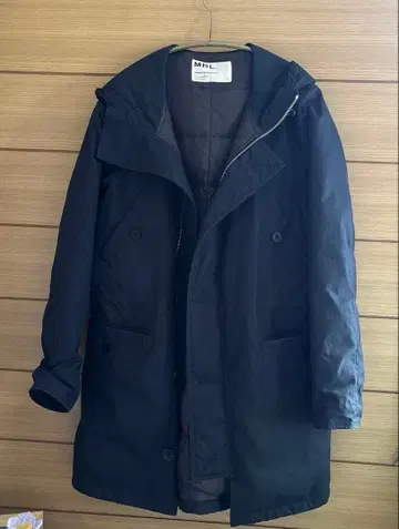 마가렛호웰 코트