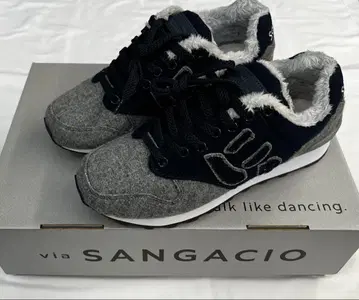 SANGACIO 퍼 포함 스니커즈 23cm