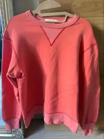 반스 아웃피터스 크루넥 맨투맨