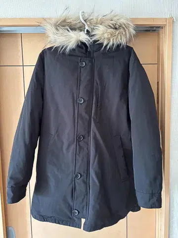 GU 블랙 다운 자켓 퍼 포함