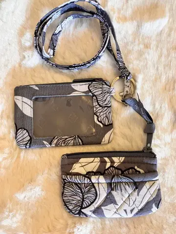 Vera Bradley 꽃무늬 패스 케이스 세트