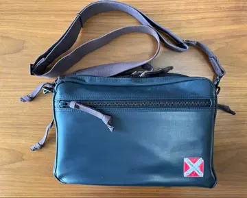 요시다 & Co. 블랙 숄더백