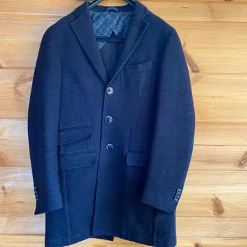 ALTEA 다크 네이비 체스터 코트 46