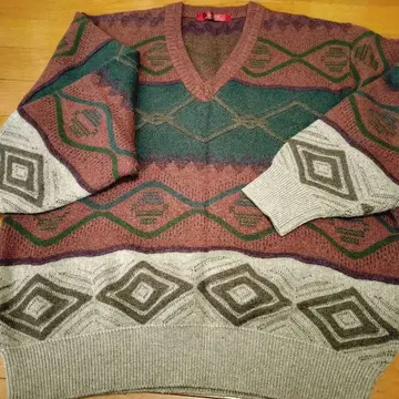 Le CENT 기하학 패턴 니트 스웨터