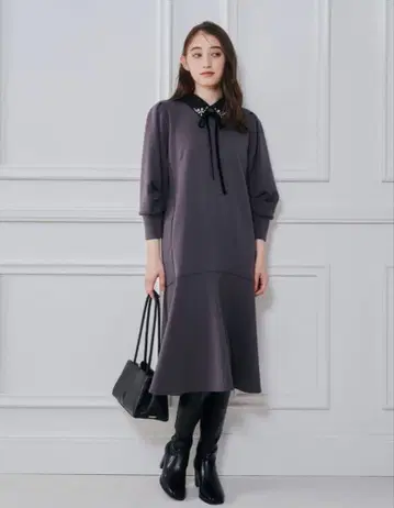 스트라 미니 원피스