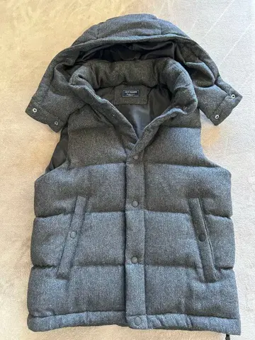 NANO UNIVERSE 그레이 다운 베스트 후드 부착 S 사이즈