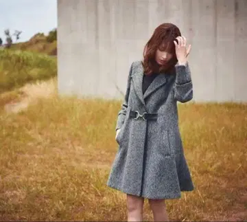 [ Rirandture ] 밑단 플레어 A라인 코트