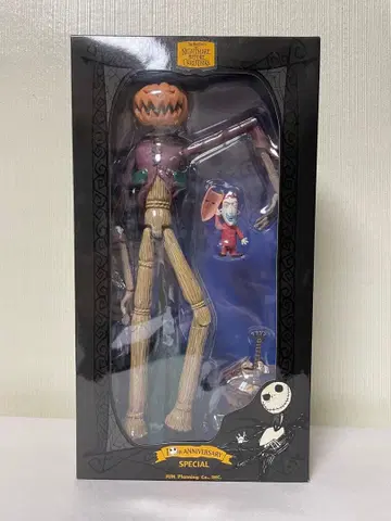 팀 버튼의 크리스마스 악몽 호박 왕 피규어