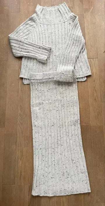 nano universe 니트 셋업 리브 터틀