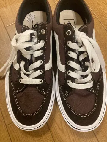 Vans 브라운 캔버스 스니커즈