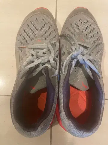 PUMA 러닝화 7.5 US 그레이/오렌지