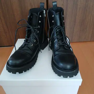 블랙 레이스업 워크 부츠