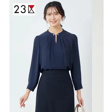 [ 새상품급 ] 23구 실키데진 펄 모티브 티셔츠 블라우스 네이비 38
