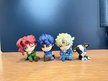 죠죠의 기묘한 모험 피규어 4체 세트 / 어깨 쿵 Fig.