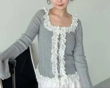 SNIDEL [ USAGI ONLINE 한정판 ] 프릴 니트 풀오버