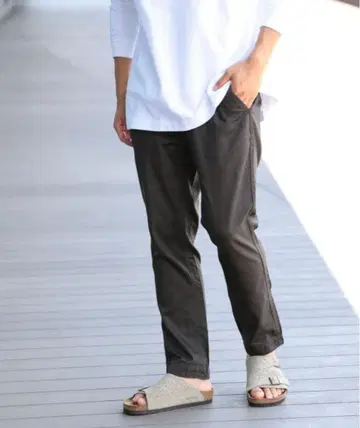 BEAMS / 컬러 스킴 앵클 치노 팬츠