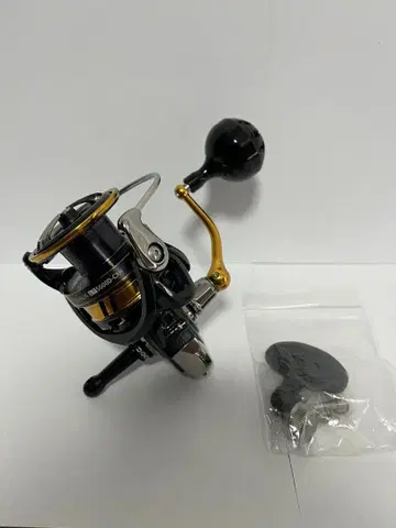 다이와 18 레갈리스 LT5000D-CXH 고메쿠사스 포함