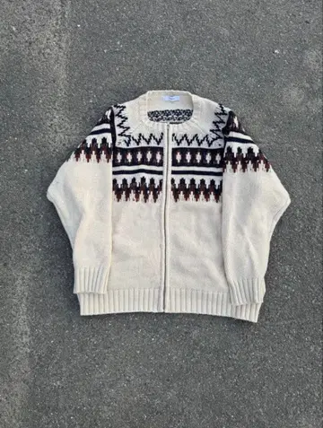 INHERIT 니트 스웨터