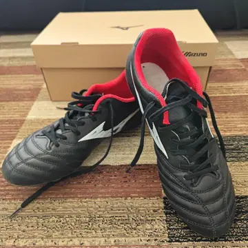 미즈노 모나시다 네오 축구화 24.5 3E
