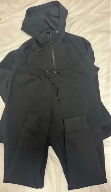 유니클로 +J 질 샌더 드라이 맨투맨 셋업 상하의 세트 블랙 L